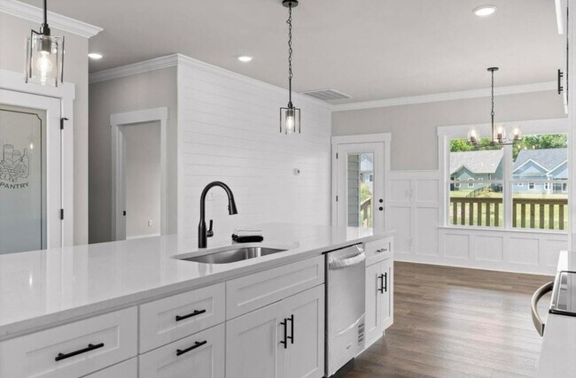 Building Photo - 538 Willow Grv Ct