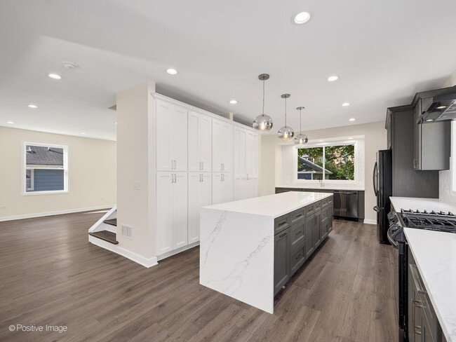 Building Photo - 4206 Forest Ave
