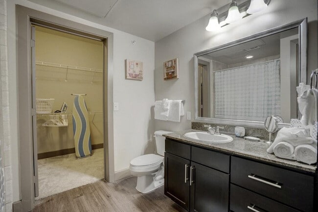 Building Photo - 6833 Addison Cir