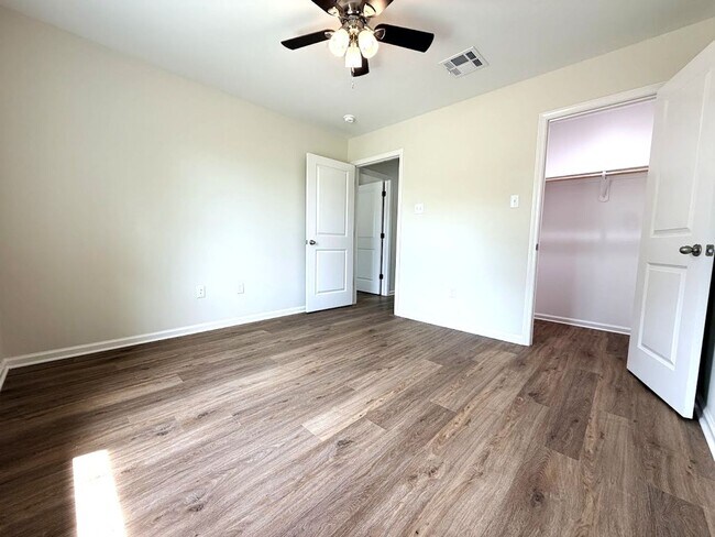 Building Photo - Brand new 2BR/2BA Duplex in Lake Charles!!