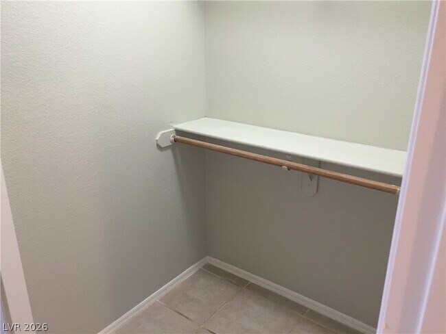 Building Photo - 4371 Mesa Hill Dr
