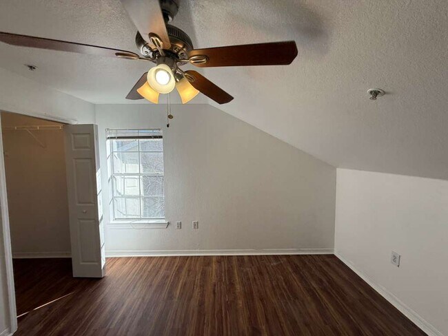 Building Photo - 5117 City St