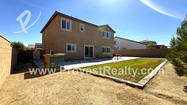 Building Photo - 11760 Sierra Rd