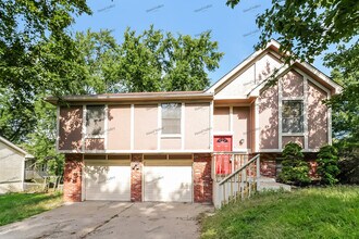 Building Photo - 508 N 75th St
