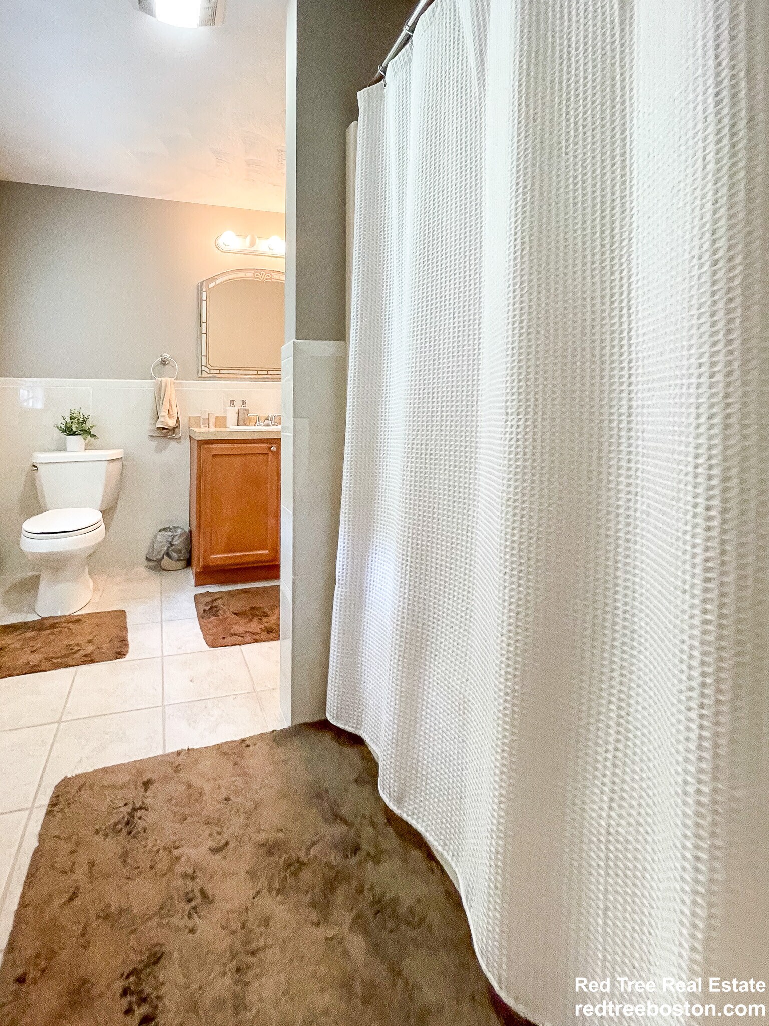 Building Photo - 496 Lebanon St