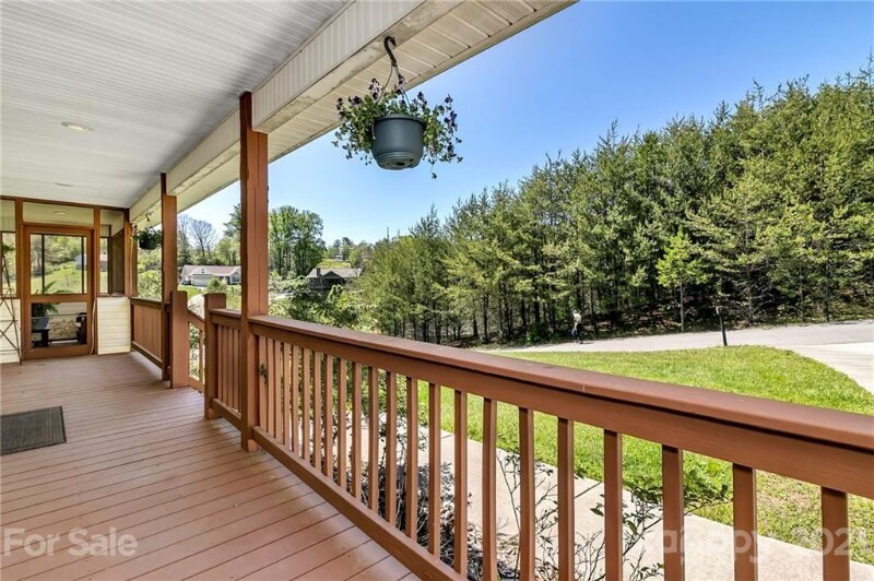 Building Photo - 21 Locust Meadow Ln