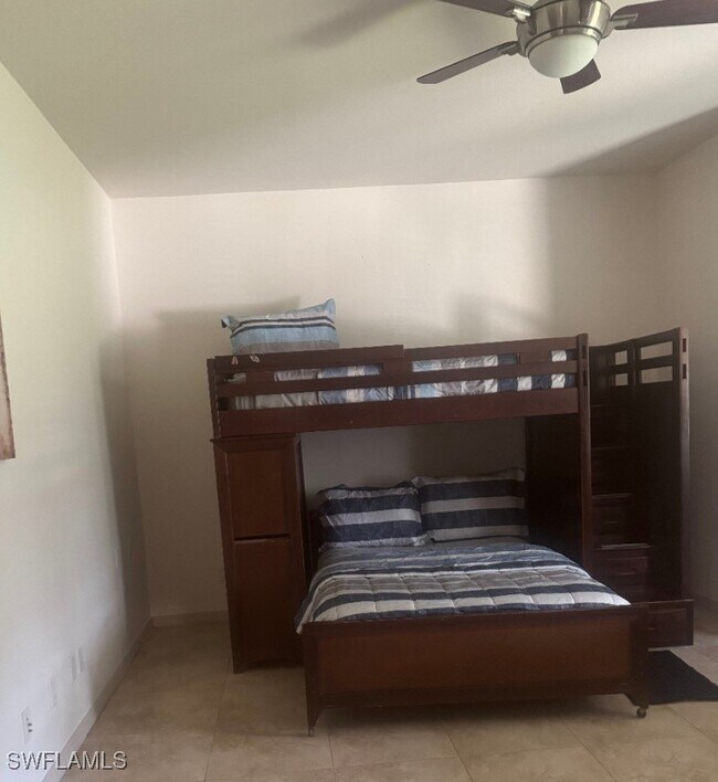 Building Photo - 333 5th St SW