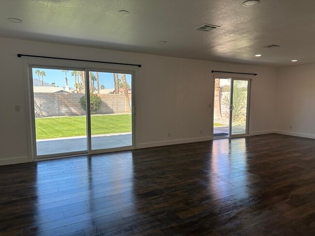 Building Photo - 27131 Shadowcrest Ln