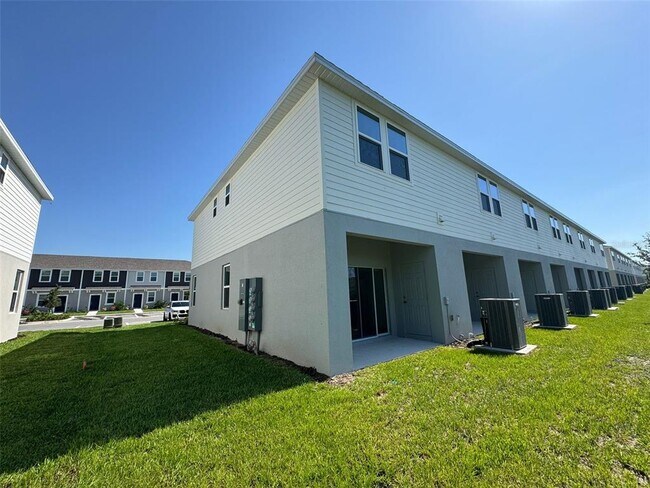 Building Photo - 3133 Skyline Lp
