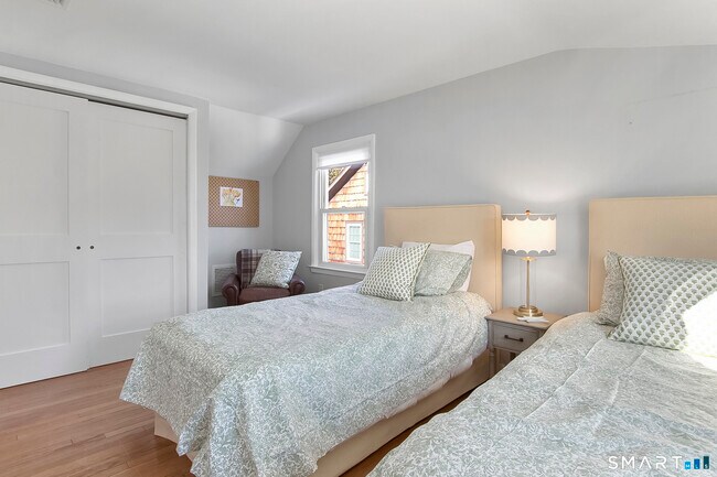 Building Photo - 26 Chelene Rd