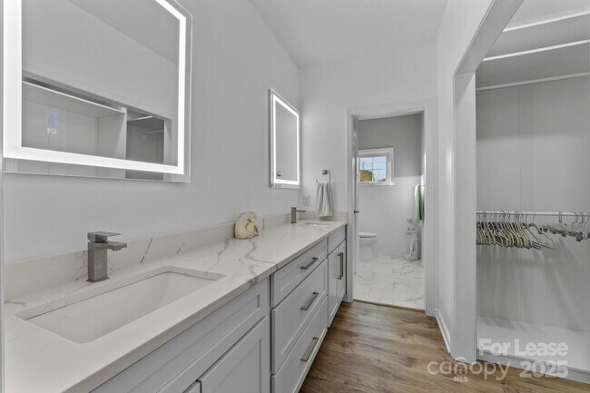 Building Photo - 18823 Cloverstone Cir