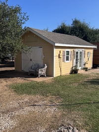 Building Photo - 338 Patricia Rd