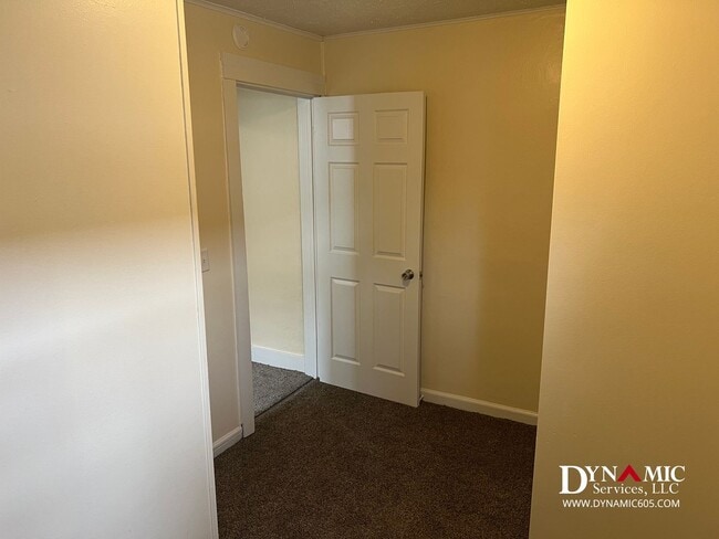 Building Photo - 3 Bedroom, 1 Bathroom House By Augustana &...