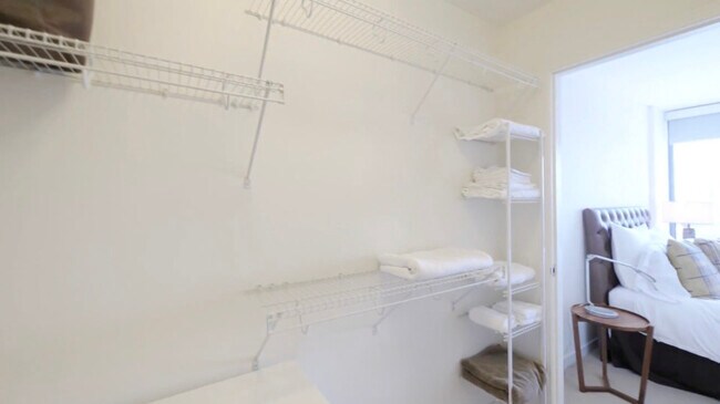 Building Photo - 351 W Hubbard St