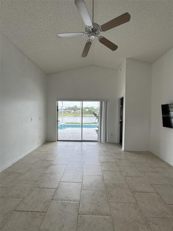 Building Photo - 1144 Clear Creek Cir