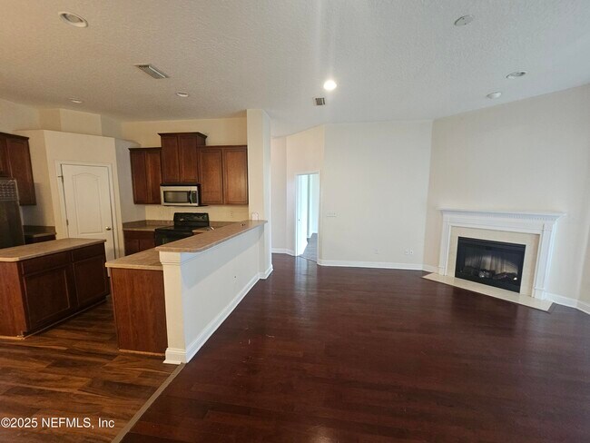 Building Photo - 11212 Belmont Oaks Dr