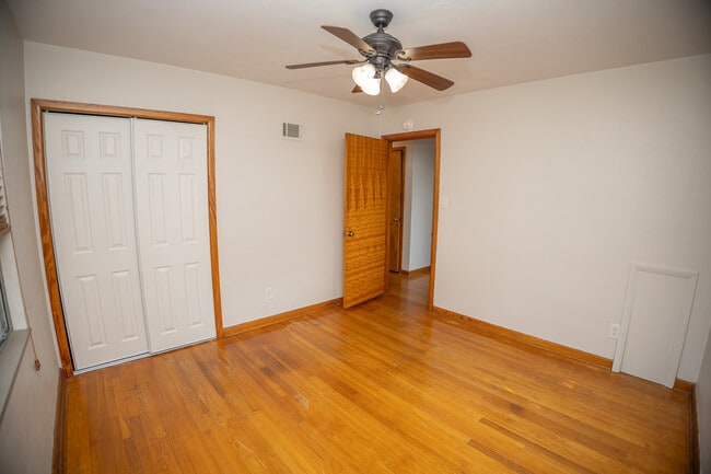 Building Photo - 1706 Stadium Blvd