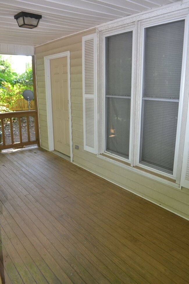 Building Photo - 109 Clemson St