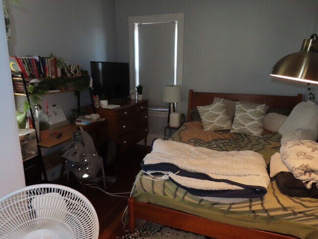 Building Photo - 247 Boston St