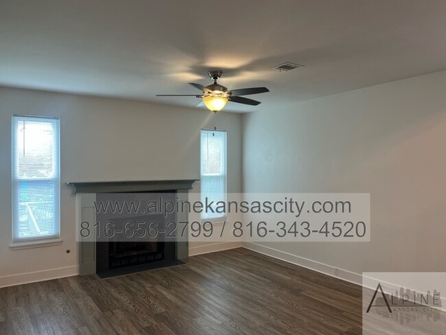 Building Photo - Gorgeous Multi Level Side by Side Split, P...
