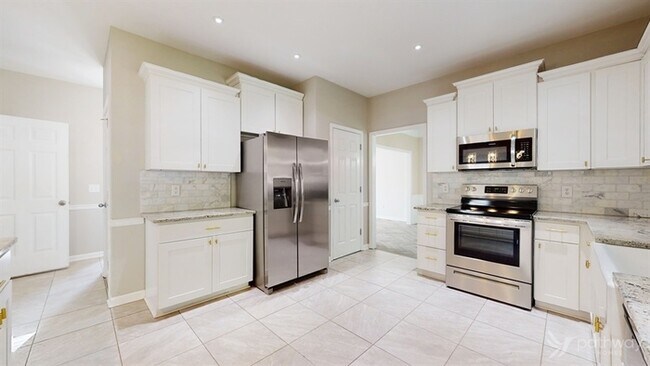 Building Photo - Move-in ready home in Loganville!