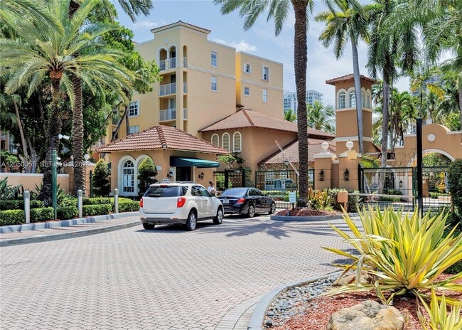 Building Photo - 19555 E Country Club Dr