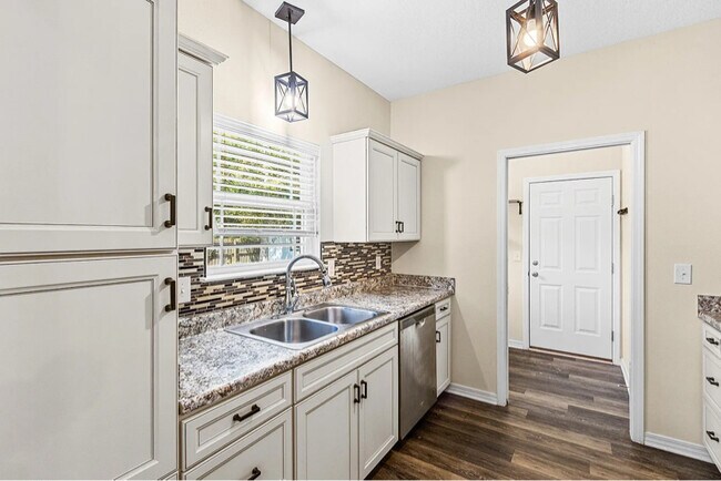 Building Photo - 3229 Atlas Dr