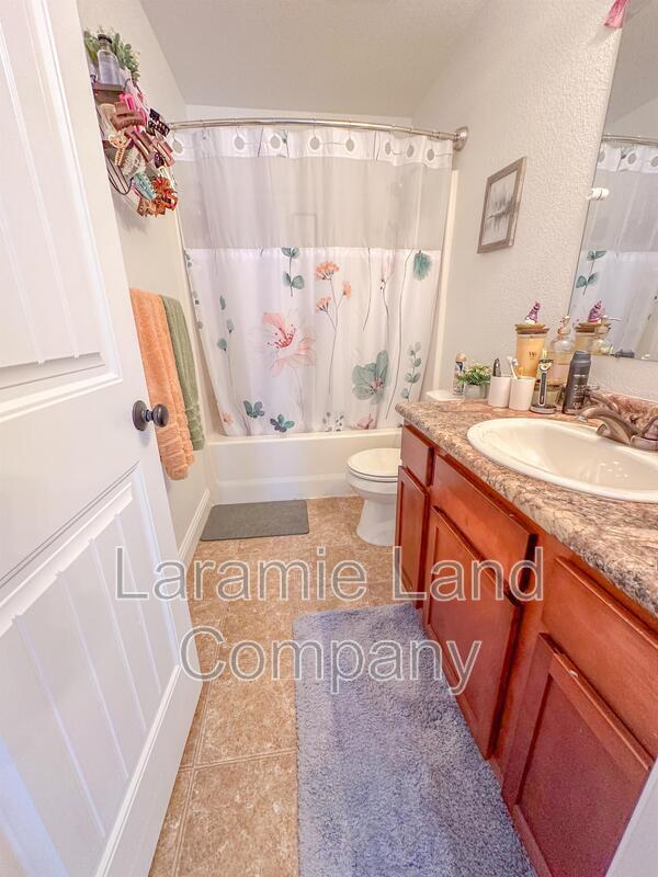 Building Photo - 4135 Moraine St