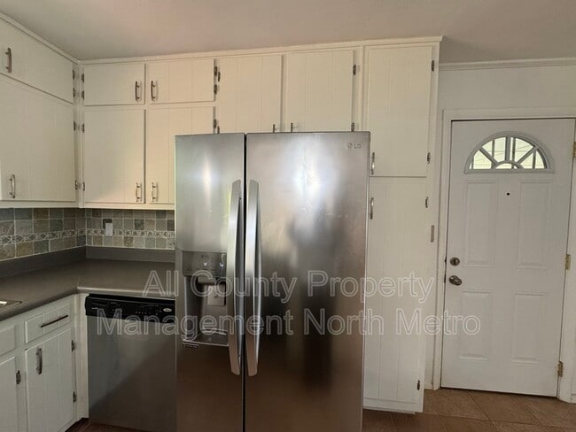 Building Photo - 4098 Idlevale Dr