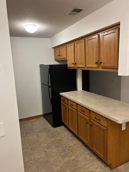 Building Photo - 2504 Eagles Circle