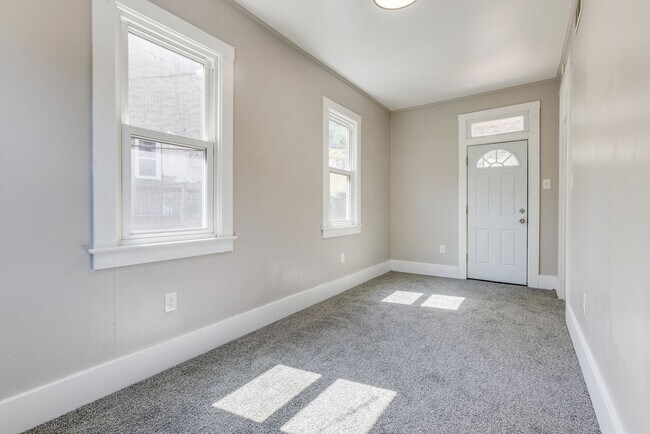 Building Photo - 2641 S 18th St