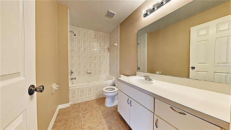 Building Photo - 6001 Scotchwood Glen