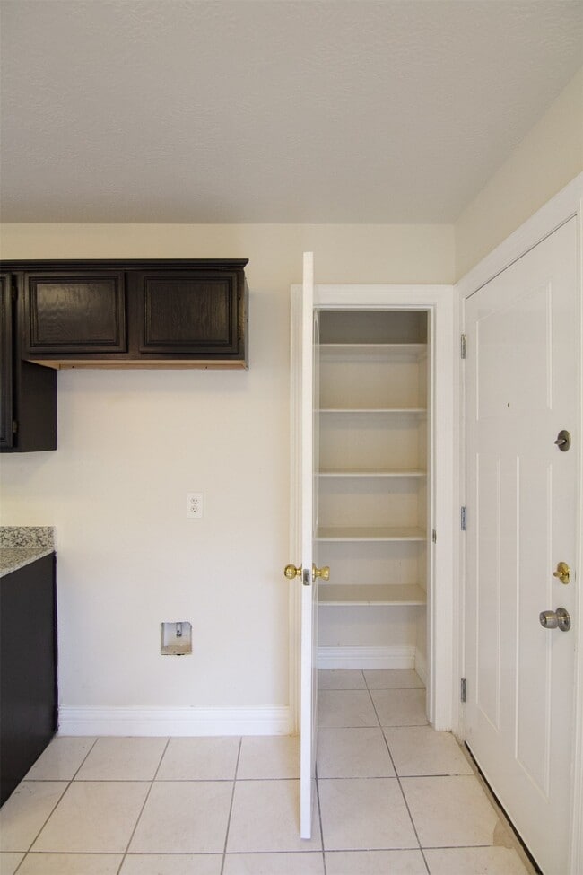 Building Photo - 12242 Kleinmeadow Dr