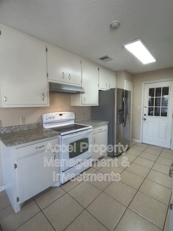 Building Photo - 2405 Mimosa St