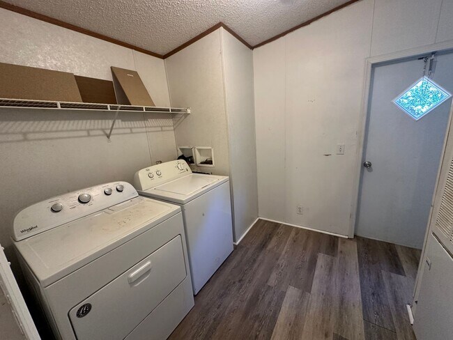 Building Photo - 16521 Timberwood