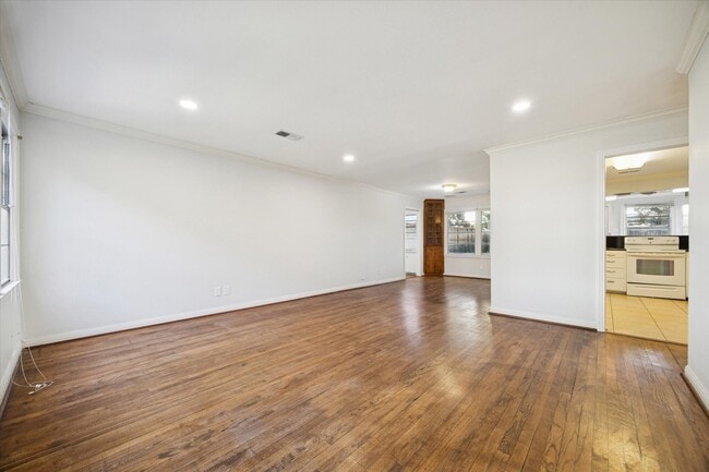 Building Photo - 5122 Locust St