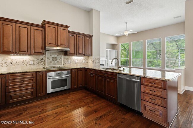 Building Photo - 337 S Mill View Way