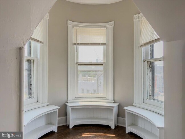 Building Photo - 269 Chestnut St