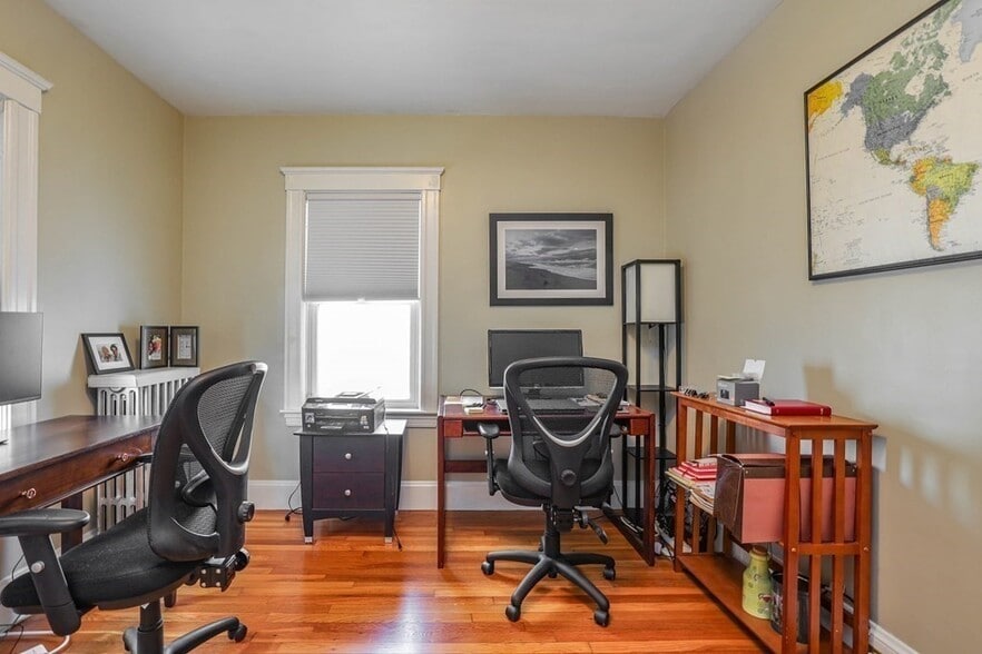 Building Photo - 158 Durnell Ave