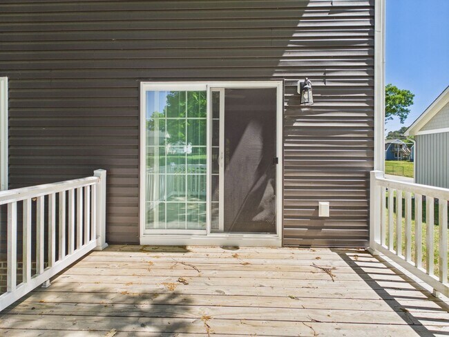 Building Photo - 1700 Dinwiddie Ave