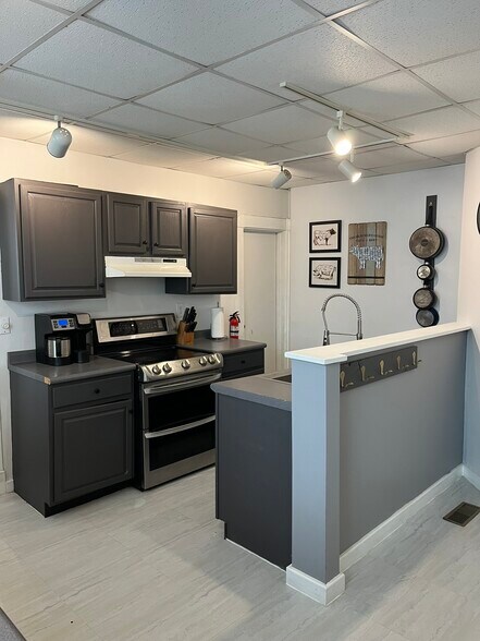 Building Photo - 1112 Newman St