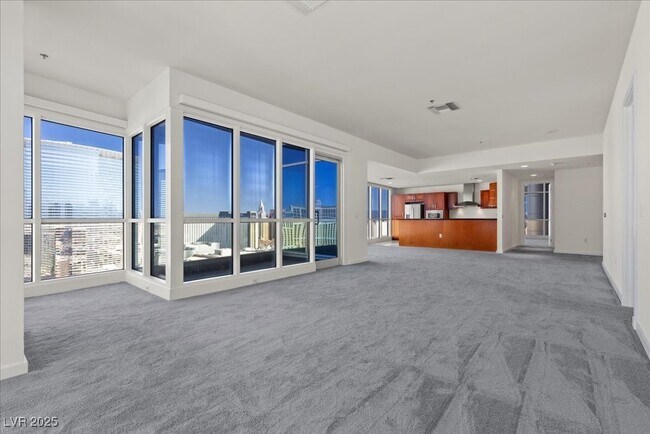 Building Photo - 4525 Dean Martin Dr