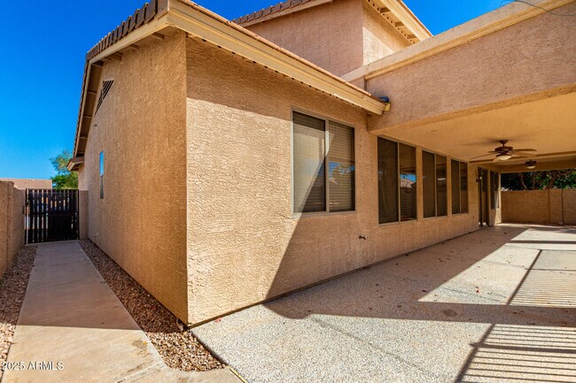 Building Photo - 1715 W Morelos St