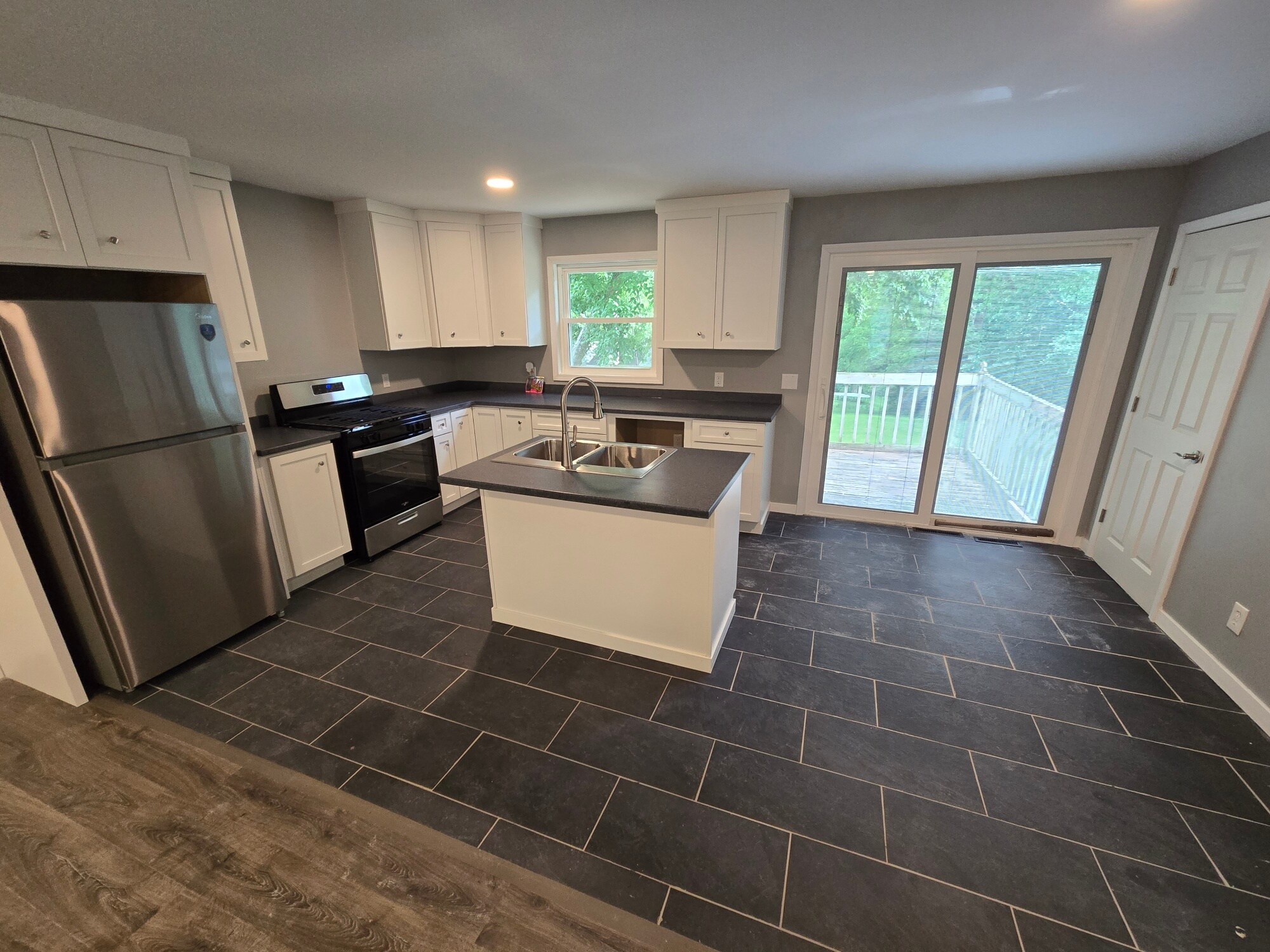 Building Photo - 603 Cherry Street Ct