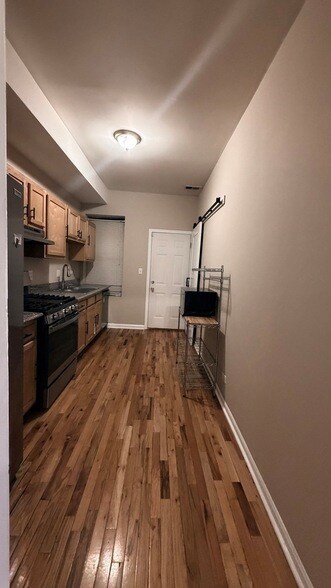 Building Photo - 4055 S Calumet Ave