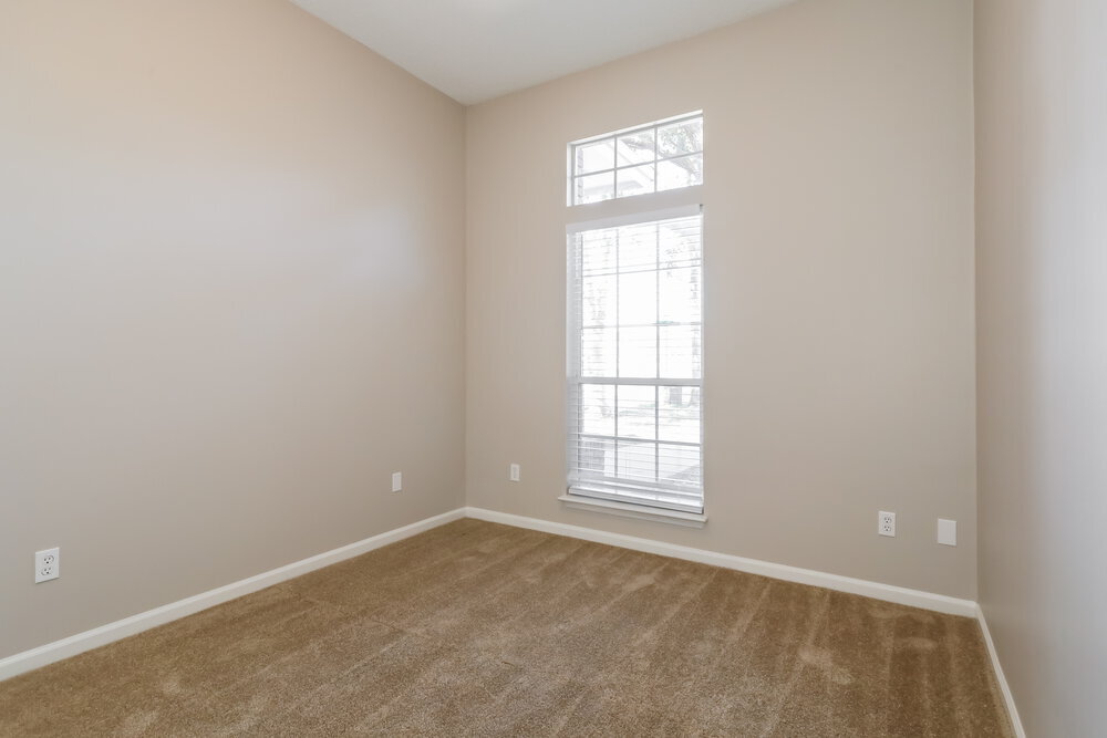 Building Photo - 3343 Shauna Oaks Cir E