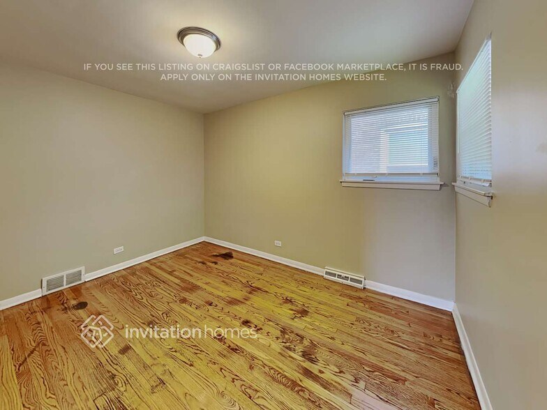 Building Photo - 3800 Euclid Ave