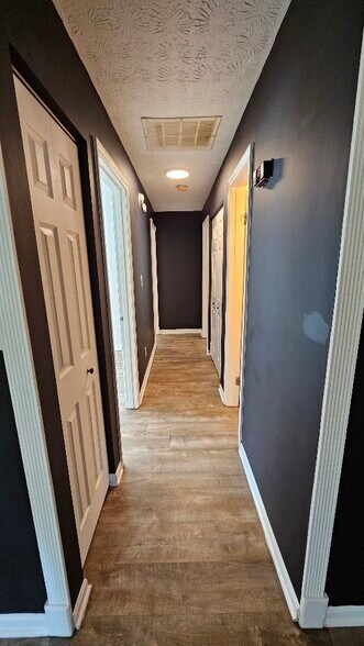 Hallway - 626 Woods Crossing Dr