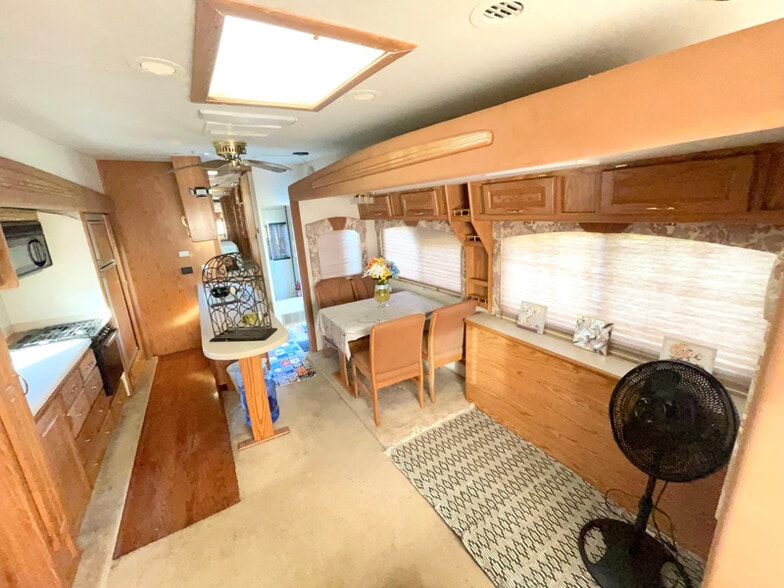 Building Photo - 464 Ellis St