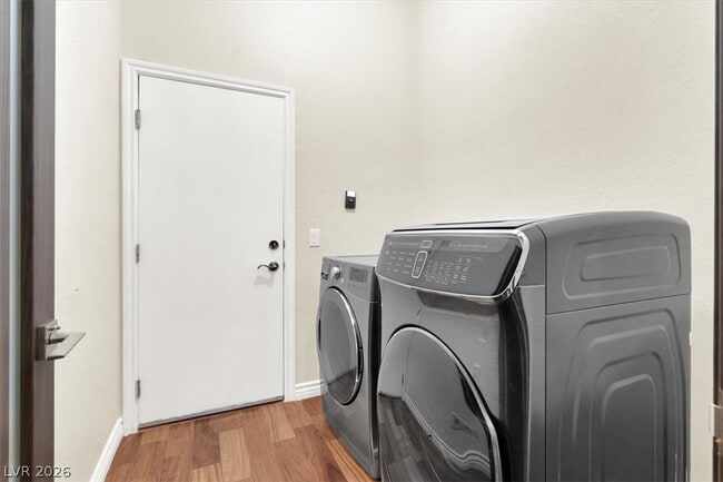 Building Photo - 1330 Coulisse St